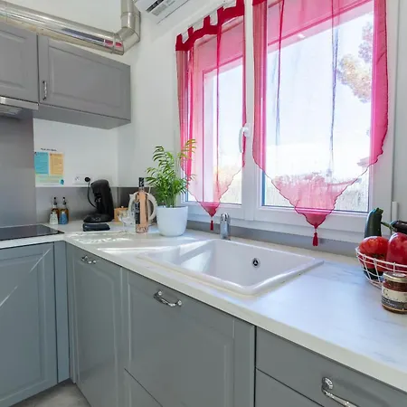 Villa La Janette: Charming Near Beaches And Coastal Path *